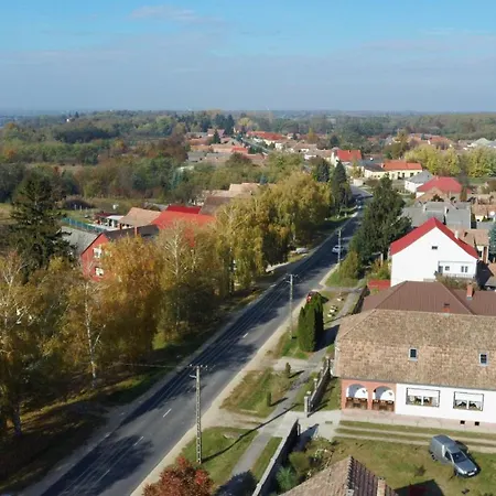 Apartment Kamilla Apartmanhaz Olyanmintotthoncsakmegjobb *