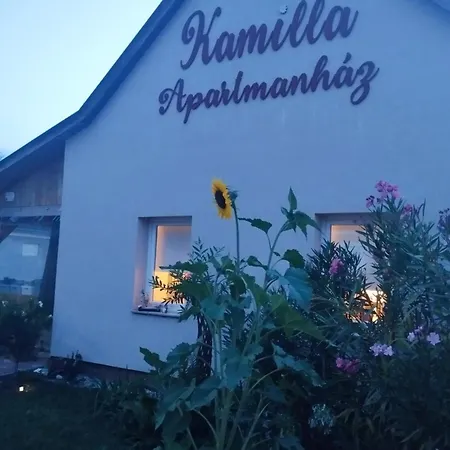 Lejlighed Kamilla Apartmanhaz Olyanmintotthoncsakmegjobb